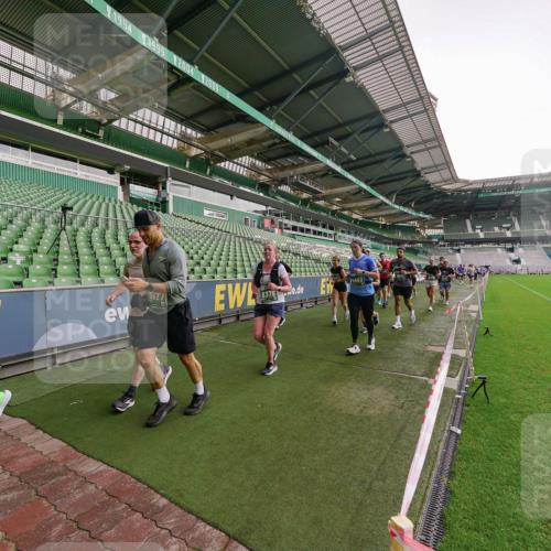 13.09.2026 - 21. swb-Marathon Bremen Michael Burmester http://msf.ph/oto/10329384 13.09.2026 13:35:59 Laufen im Stadion 170, 193, 368, 462, 491, 496, 590, 657, 1015, 1280, 1321, 1396, 1432, 1553, 1620, 1726, 1762, 1784, 1887, 1934, 1965, 1974, 1977, 1992, 2335, 2338, 2578, 2639, 2650, 2688, 2789, 2791, 2894, 2933, 3090, 3161, 3169, 3178, 3179, 3191, 3299, 3406, 3408, 3463, 3472, 3498, 3555, 3570, 3573, 3588, 3640, 3731, 3801, 3839, 3904, 3914, 3985, 4145, 4200, 4290, 4464, 4500, 4546, 4561, 4801, 4880, 4967, 5000, 5034, 5151, 5182, 5332, 5461, 5679, 5818 meine-sportfotos.de