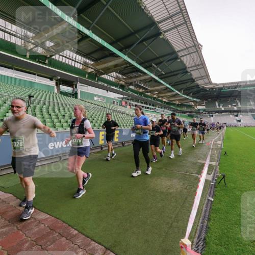 13.09.2026 - 21. swb-Marathon Bremen Michael Burmester http://msf.ph/oto/10329390 13.09.2026 13:36:00 Laufen im Stadion 170, 193, 368, 462, 491, 496, 590, 657, 1015, 1280, 1321, 1396, 1432, 1553, 1620, 1726, 1762, 1784, 1887, 1934, 1965, 1974, 1977, 1992, 2335, 2338, 2578, 2639, 2650, 2688, 2789, 2791, 2894, 2933, 3090, 3161, 3169, 3178, 3179, 3191, 3299, 3406, 3408, 3463, 3472, 3498, 3555, 3570, 3573, 3588, 3640, 3731, 3801, 3839, 3904, 3914, 3985, 4145, 4200, 4290, 4464, 4500, 4546, 4561, 4801, 4880, 4967, 5000, 5034, 5151, 5182, 5332, 5461, 5679, 5818 meine-sportfotos.de