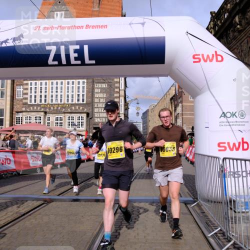 13.09.2026 - 21. swb-Marathon Bremen Tim E. http://msf.ph/oto/10329469 13.09.2026 11:03:05 Ziel 10190, 10296, 10633, 10783, 10945, 10954, 10955, 10985, 11096, 11107, 11261, 11564, 11662, 11697, 11701, 11719, 11730, 11776, 11785, 12071, 12154, 12247, 12429, 12451, 12465 meine-sportfotos.de