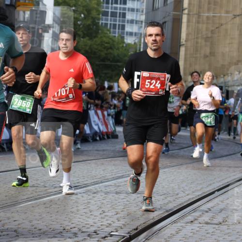13.09.2026 - 21. swb-Marathon Bremen Strokosch-Dieckow http://msf.ph/oto/10329471 13.09.2026 13:14:15 Ziel 524, 670, 683, 1433, 1613, 1704, 1707, 1937, 2422, 2701, 2824, 3236, 5443, 5593, 5610, 6451, 7210, 7283, 7435, 8118, 9426, 9635, 9884, 10105, 107, 376, 469, 1043, 1125, 1492, 1814, 2043, 2203, 2913, 3085, 3545, 4452, 5794, 5836, 5986, 6130, 6506, 7117, 7659, 7826, 8456, 9783, 9868 meine-sportfotos.de