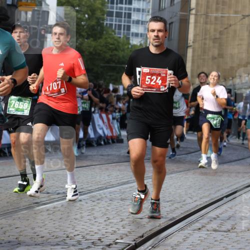 13.09.2026 - 21. swb-Marathon Bremen Strokosch-Dieckow http://msf.ph/oto/10329485 13.09.2026 13:14:15 Ziel 524, 670, 683, 1433, 1613, 1704, 1707, 1937, 2422, 2701, 2824, 3236, 5443, 5593, 5610, 6451, 7210, 7283, 7435, 8118, 9426, 9635, 9884, 10105, 107, 376, 469, 1043, 1125, 1492, 1814, 2043, 2203, 2913, 3085, 3545, 4452, 5794, 5836, 5986, 6130, 6506, 7117, 7659, 7826, 8456, 9783, 9868 meine-sportfotos.de