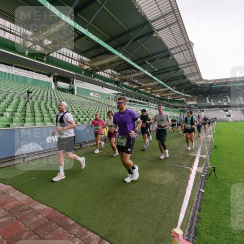 13.09.2026 - 21. swb-Marathon Bremen Michael Burmester http://msf.ph/oto/10329496 13.09.2026 13:36:12 Laufen im Stadion 462, 491, 496, 590, 657, 799, 1015, 1135, 1279, 1280, 1321, 1396, 1432, 1620, 1726, 1762, 1887, 1934, 1951, 1965, 1974, 1977, 1992, 2078, 2227, 2335, 2578, 2639, 2650, 2688, 2789, 2842, 2894, 2933, 3090, 3161, 3169, 3178, 3179, 3191, 3299, 3303, 3406, 3408, 3463, 3472, 3498, 3555, 3570, 3573, 3588, 3640, 3731, 3779, 3801, 3839, 3904, 3914, 3985, 4084, 4145, 4200, 4210, 4290, 4464, 4500, 4546, 4561, 4801, 4880, 4967, 5000, 5034, 5182, 5332, 5461, 5679, 5818 meine-sportfotos.de