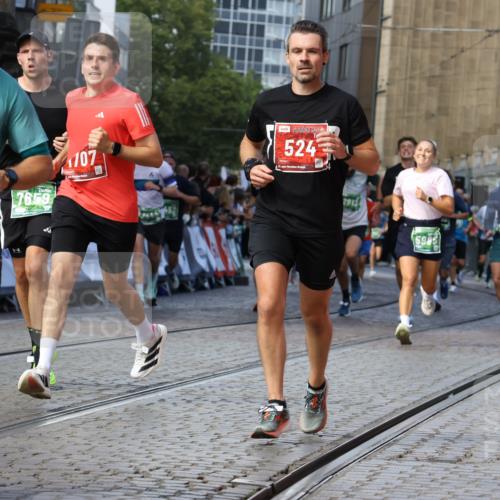 13.09.2026 - 21. swb-Marathon Bremen Strokosch-Dieckow http://msf.ph/oto/10329498 13.09.2026 13:14:15 Ziel 524, 670, 683, 1433, 1613, 1704, 1707, 1937, 2422, 2701, 2824, 3236, 5443, 5593, 5610, 6451, 7210, 7283, 7435, 8118, 9426, 9635, 9884, 10105, 107, 376, 469, 1043, 1125, 1492, 1814, 2043, 2203, 2913, 3085, 3545, 4452, 5794, 5836, 5986, 6130, 6506, 7117, 7659, 7826, 8456, 9783, 9868 meine-sportfotos.de