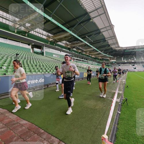13.09.2026 - 21. swb-Marathon Bremen Michael Burmester http://msf.ph/oto/10329515 13.09.2026 13:36:13 Laufen im Stadion 444, 462, 491, 496, 590, 657, 799, 1015, 1135, 1279, 1280, 1321, 1396, 1432, 1620, 1726, 1762, 1887, 1934, 1951, 1965, 1974, 1977, 1992, 2078, 2227, 2335, 2578, 2639, 2650, 2688, 2789, 2842, 2894, 2933, 3090, 3161, 3169, 3178, 3179, 3191, 3299, 3303, 3406, 3408, 3463, 3472, 3498, 3555, 3570, 3573, 3588, 3640, 3731, 3779, 3801, 3839, 3904, 3985, 4084, 4145, 4200, 4210, 4290, 4464, 4500, 4546, 4561, 4801, 4880, 4967, 5000, 5034, 5182, 5332, 5461, 5679, 5818 meine-sportfotos.de