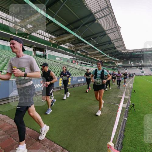 13.09.2026 - 21. swb-Marathon Bremen Michael Burmester http://msf.ph/oto/10329520 13.09.2026 13:36:13 Laufen im Stadion 444, 462, 491, 496, 590, 657, 799, 1015, 1135, 1279, 1280, 1321, 1396, 1432, 1620, 1726, 1762, 1887, 1934, 1951, 1965, 1974, 1977, 1992, 2078, 2227, 2335, 2578, 2639, 2650, 2688, 2789, 2842, 2894, 2933, 3090, 3161, 3169, 3178, 3179, 3191, 3299, 3303, 3406, 3408, 3463, 3472, 3498, 3555, 3570, 3573, 3588, 3640, 3731, 3779, 3801, 3839, 3904, 3985, 4084, 4145, 4200, 4210, 4290, 4464, 4500, 4546, 4561, 4801, 4880, 4967, 5000, 5034, 5182, 5332, 5461, 5679, 5818 meine-sportfotos.de