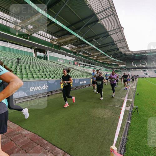 13.09.2026 - 21. swb-Marathon Bremen Michael Burmester http://msf.ph/oto/10329533 13.09.2026 13:36:15 Laufen im Stadion 444, 462, 491, 496, 590, 657, 799, 1015, 1132, 1135, 1279, 1280, 1321, 1396, 1432, 1620, 1726, 1762, 1887, 1934, 1951, 1965, 1974, 1977, 1992, 2078, 2227, 2335, 2578, 2639, 2650, 2688, 2789, 2842, 2894, 2933, 3090, 3161, 3169, 3178, 3179, 3191, 3299, 3303, 3406, 3408, 3463, 3472, 3498, 3555, 3570, 3573, 3588, 3640, 3731, 3779, 3801, 3839, 3904, 3985, 4084, 4145, 4200, 4210, 4290, 4464, 4500, 4546, 4561, 4801, 4880, 4967, 5000, 5034, 5182, 5332, 5461, 5679, 5818 meine-sportfotos.de