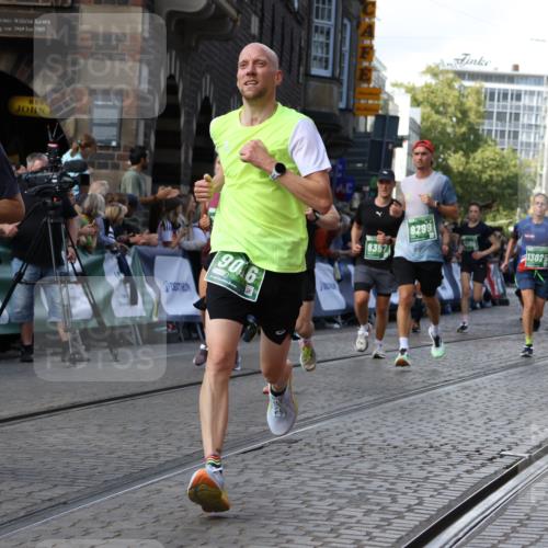 13.09.2026 - 21. swb-Marathon Bremen Strokosch-Dieckow http://msf.ph/oto/10329538 13.09.2026 13:25:16 Ziel 972, 1080, 1264, 2322, 2761, 3015, 4091, 4113, 4198, 4262, 4507, 4918, 4973, 5664, 6079, 6360, 6544, 6807, 6943, 7409, 7854, 8245, 8853, 9152, 10103, 209, 260, 1650, 1658, 2046, 3168, 4294, 5755, 5814, 6113, 6380, 7252, 8357, 8695, 8769, 9299, 9460, 9468, 9563, 13025 meine-sportfotos.de