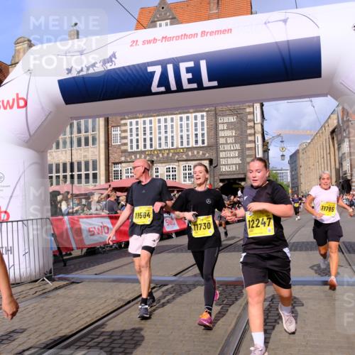 13.09.2026 - 21. swb-Marathon Bremen Tim E. http://msf.ph/oto/10329565 13.09.2026 11:03:07 Ziel 10190, 10296, 10633, 10731, 10783, 10945, 10954, 10955, 10985, 11096, 11107, 11313, 11564, 11697, 11701, 11719, 11730, 11776, 11785, 12071, 12154, 12247, 12448, 12451, 12465 meine-sportfotos.de