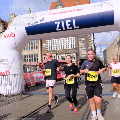13.09.2026 - 21. swb-Marathon Bremen Tim E. http://msf.ph/oto/10329590 13.09.2026 11:03:08 Ziel 10190, 10296, 10633, 10731, 10783, 10945, 10954, 10955, 10985, 11096, 11107, 11313, 11564, 11697, 11701, 11719, 11730, 11776, 11785, 12071, 12154, 12247, 12448, 12451, 12465 meine-sportfotos.de