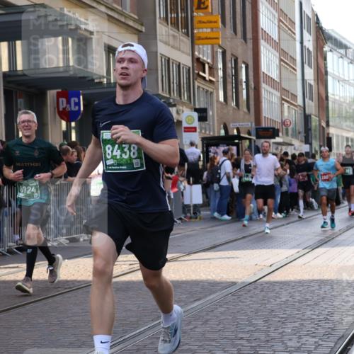 13.09.2026 - 21. swb-Marathon Bremen Strokosch-Dieckow http://msf.ph/oto/10329591 13.09.2026 13:21:44 Ziel 141, 148, 1209, 1601, 1645, 2051, 3021, 3338, 3652, 3774, 4581, 5193, 6976, 7098, 7625, 7917, 8438, 8452, 8924, 8947, 9599, 9839, 10120, 572, 1130, 1254, 2088, 2397, 2570, 2904, 3120, 3202, 3290, 3435, 3655, 3695, 3930, 3934, 4165, 4735, 5542, 6862, 6865, 7176, 8184, 8270, 8384, 8730, 8923, 9048, 9059, 9421, 9514, 9722, 13145 meine-sportfotos.de