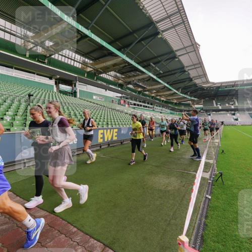 13.09.2026 - 21. swb-Marathon Bremen Michael Burmester http://msf.ph/oto/10329596 13.09.2026 13:36:22 Laufen im Stadion 444, 462, 491, 496, 590, 657, 799, 1015, 1132, 1135, 1279, 1396, 1432, 1620, 1726, 1762, 1887, 1934, 1951, 1965, 1974, 1977, 2078, 2227, 2335, 2578, 2639, 2650, 2688, 2789, 2842, 2892, 2894, 2933, 3090, 3161, 3169, 3178, 3191, 3299, 3303, 3406, 3408, 3463, 3472, 3498, 3555, 3570, 3573, 3588, 3640, 3731, 3779, 3801, 3839, 3985, 4084, 4145, 4200, 4210, 4290, 4464, 4500, 4538, 4546, 4561, 4801, 4880, 4967, 5000, 5034, 5182, 5332, 5461, 5679, 5818 meine-sportfotos.de