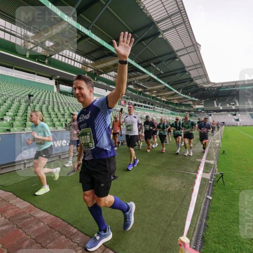 13.09.2026 - 21. swb-Marathon Bremen Michael Burmester http://msf.ph/oto/10329616 13.09.2026 13:36:25 Laufen im Stadion 444, 462, 491, 496, 590, 657, 799, 1015, 1132, 1135, 1279, 1396, 1432, 1620, 1726, 1762, 1887, 1934, 1951, 1965, 1974, 1977, 2078, 2227, 2335, 2578, 2639, 2650, 2688, 2789, 2842, 2892, 2894, 2933, 2939, 3090, 3161, 3169, 3178, 3299, 3303, 3406, 3408, 3463, 3472, 3498, 3555, 3570, 3573, 3588, 3640, 3731, 3779, 3801, 3839, 3985, 3992, 3993, 4084, 4145, 4200, 4210, 4290, 4464, 4538, 4546, 4801, 4880, 4967, 5000, 5034, 5182, 5332, 5461, 5679, 5818 meine-sportfotos.de