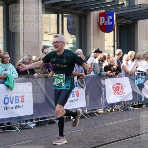 13.09.2026 - 21. swb-Marathon Bremen Strokosch-Dieckow http://msf.ph/oto/10329635 13.09.2026 13:21:46 Ziel 141, 148, 1209, 1601, 1645, 2051, 3021, 3338, 3652, 3774, 4581, 5193, 6621, 6976, 7098, 7625, 7917, 8438, 8452, 8924, 9599, 9839, 572, 1130, 1254, 2088, 2397, 2570, 2904, 3120, 3202, 3290, 3435, 3655, 3695, 3930, 3934, 4165, 4735, 5542, 6862, 6865, 6976, 7176, 8184, 8270, 8384, 8730, 8923, 8947, 9048, 9059, 9421, 9722, 10120, 13145 meine-sportfotos.de