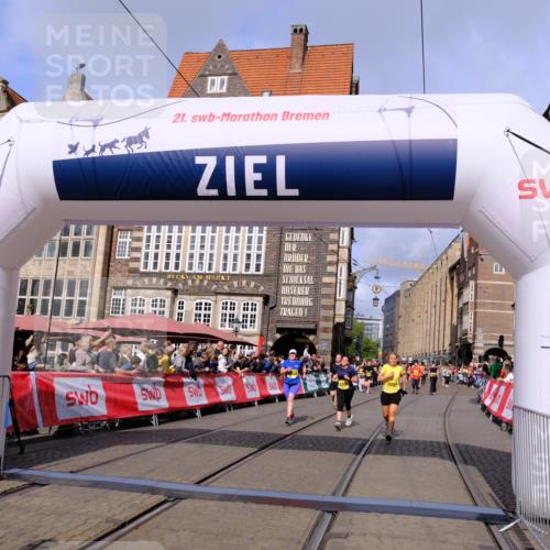 13.09.2026 - 21. swb-Marathon Bremen Tim E. http://msf.ph/oto/10329643 13.09.2026 11:03:11 Ziel 10185, 10190, 10296, 10633, 10731, 10783, 10945, 10954, 10955, 10985, 11095, 11096, 11107, 11313, 11564, 11697, 11701, 11719, 11730, 11776, 11785, 12071, 12247, 12448, 12465 meine-sportfotos.de
