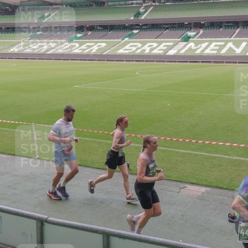 13.09.2026 - 21. swb-Marathon Bremen Michael Burmester http://msf.ph/oto/10329672 13.09.2026 13:00:25 Laufen im Stadion 135, 191, 226, 232, 242, 260, 318, 342, 440, 651, 687, 745, 972, 1080, 1166, 1209, 1368, 1493, 1494, 1516, 1650, 1861, 1935, 1963, 2088, 2210, 2289, 2293, 2306, 2322, 2370, 2409, 2427, 2481, 2485, 2490, 2517, 2560, 2561, 2570, 2627, 2658, 2686, 2700, 2708, 2781, 2806, 2827, 2885, 2899, 2906, 2914, 2953, 2961, 2967, 2979, 3015, 3076, 3098, 3105, 3124, 3145, 3168, 3173, 3190, 3233, 3273, 3354, 3385, 3480, 3516, 3524, 3531, 3642, 3652, 3729, 3774, 3855, 3856, 3861, 3930, 3934 meine-sportfotos.de