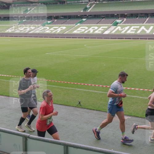 13.09.2026 - 21. swb-Marathon Bremen Michael Burmester http://msf.ph/oto/10329685 13.09.2026 13:00:26 Laufen im Stadion 135, 191, 226, 232, 242, 260, 318, 342, 440, 651, 687, 745, 972, 1080, 1166, 1209, 1368, 1493, 1494, 1516, 1650, 1861, 1935, 1963, 2088, 2210, 2289, 2293, 2306, 2322, 2370, 2409, 2427, 2481, 2485, 2490, 2517, 2560, 2561, 2570, 2627, 2658, 2686, 2700, 2708, 2781, 2806, 2827, 2899, 2906, 2914, 2953, 2961, 2967, 2979, 3015, 3076, 3105, 3124, 3145, 3168, 3173, 3190, 3233, 3273, 3354, 3375, 3385, 3480, 3516, 3524, 3531, 3642, 3652, 3729, 3774, 3855, 3856, 3861, 3930, 3934 meine-sportfotos.de