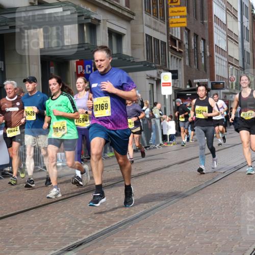 13.09.2026 - 21. swb-Marathon Bremen Strokosch-Dieckow http://msf.ph/oto/10329715 13.09.2026 11:02:24 Ziel 10190, 10296, 10633, 10783, 10945, 10954, 10955, 10985, 11096, 11107, 11137, 11261, 11508, 11526, 11554, 11564, 11662, 11701, 11719, 11730, 11776, 11785, 11890, 11945, 12071, 12154, 12169, 12247, 12252, 12429, 12451, 12465, 12489, 10153, 10154, 10173, 10273, 10274, 10278, 10331, 10338, 10439, 10473, 10500, 10636, 10738, 10803, 10885, 10915, 10943, 11249, 11505, 11576, 11811, 11853, 11886, 12016, 12042, 12094, 12134, 12135, 12169, 12437 meine-sportfotos.de