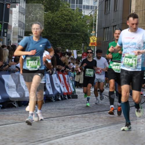 13.09.2026 - 21. swb-Marathon Bremen Strokosch-Dieckow http://msf.ph/oto/10329771 13.09.2026 13:14:27 Ziel 107, 235, 1433, 1542, 1613, 1998, 2043, 2084, 2701, 2824, 2922, 4728, 5593, 5610, 6145, 7029, 7435, 7591, 7963, 8118, 8886, 8919, 9426, 10105, 199, 376, 1043, 1492, 1814, 2251, 2971, 2997, 3012, 3085, 3821, 3834, 4586, 4685, 5239, 5794, 6506, 7117, 7782, 8366, 9242, 9868, 10016 meine-sportfotos.de