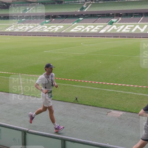 13.09.2026 - 21. swb-Marathon Bremen Michael Burmester http://msf.ph/oto/10329787 13.09.2026 13:00:39 Laufen im Stadion 135, 232, 242, 260, 282, 318, 342, 440, 651, 687, 745, 1080, 1166, 1209, 1368, 1448, 1493, 1494, 1516, 1582, 1650, 1861, 1935, 1963, 2088, 2289, 2293, 2306, 2322, 2370, 2409, 2427, 2481, 2485, 2490, 2491, 2517, 2560, 2561, 2570, 2627, 2658, 2686, 2700, 2708, 2781, 2806, 2899, 2906, 2914, 2953, 2961, 2967, 3015, 3076, 3105, 3124, 3145, 3168, 3173, 3190, 3273, 3354, 3372, 3374, 3375, 3385, 3480, 3524, 3526, 3531, 3642, 3652, 3729, 3774, 3855, 3856, 3861, 3930 meine-sportfotos.de