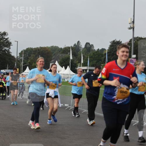 13.09.2026 - Kiel Lauf Andreas Tolksdorf http://msf.ph/oto/10329796 13.09.2026 09:31:07 Kiellinie 582, 4762, 4568, 6845 meine-sportfotos.de