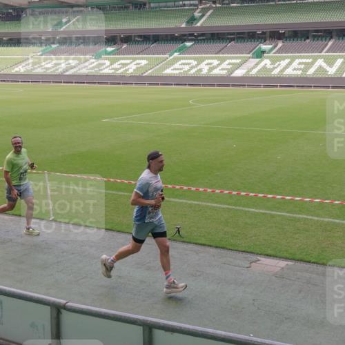 13.09.2026 - 21. swb-Marathon Bremen Michael Burmester http://msf.ph/oto/10329819 13.09.2026 13:00:44 Laufen im Stadion 135, 232, 242, 260, 282, 318, 342, 440, 651, 687, 745, 930, 1080, 1166, 1209, 1368, 1448, 1493, 1494, 1582, 1650, 1861, 1896, 1935, 1963, 2088, 2289, 2293, 2306, 2322, 2370, 2409, 2427, 2481, 2485, 2490, 2491, 2517, 2560, 2561, 2570, 2627, 2658, 2686, 2700, 2708, 2781, 2806, 2899, 2906, 2914, 2953, 2961, 2967, 3015, 3076, 3105, 3124, 3145, 3168, 3173, 3190, 3273, 3354, 3372, 3374, 3375, 3385, 3480, 3524, 3526, 3531, 3642, 3652, 3729, 3774, 3855, 3856, 3861, 3930 meine-sportfotos.de