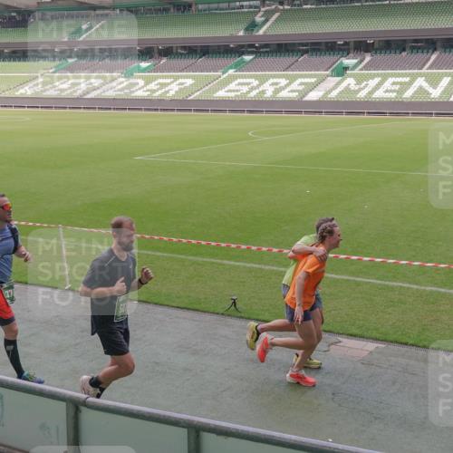 13.09.2026 - 21. swb-Marathon Bremen Michael Burmester http://msf.ph/oto/10329837 13.09.2026 13:00:46 Laufen im Stadion 135, 232, 242, 260, 282, 318, 342, 440, 651, 687, 745, 930, 1067, 1080, 1166, 1209, 1368, 1448, 1493, 1494, 1582, 1650, 1861, 1896, 1935, 1963, 2088, 2289, 2293, 2306, 2322, 2370, 2409, 2427, 2481, 2485, 2490, 2491, 2517, 2560, 2561, 2570, 2627, 2658, 2686, 2700, 2708, 2781, 2806, 2899, 2906, 2914, 2953, 2961, 2967, 3015, 3076, 3105, 3124, 3145, 3168, 3173, 3273, 3354, 3372, 3374, 3375, 3385, 3480, 3524, 3526, 3642, 3652, 3729, 3774, 3855, 3856, 3861, 3930 meine-sportfotos.de