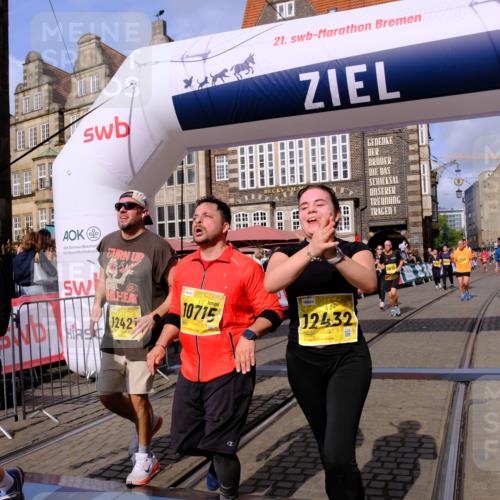 13.09.2026 - 21. swb-Marathon Bremen Tim E. http://msf.ph/oto/10329844 13.09.2026 11:03:21 Ziel 10185, 10195, 10528, 10531, 10598, 10715, 10727, 10731, 10959, 11070, 11095, 11313, 11493, 11676, 11697, 11836, 12214, 12421, 12432, 12448, 12465, 12483 meine-sportfotos.de