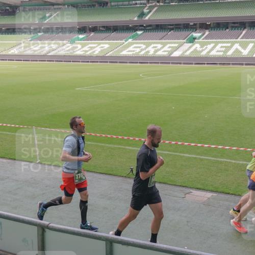 13.09.2026 - 21. swb-Marathon Bremen Michael Burmester http://msf.ph/oto/10329847 13.09.2026 13:00:46 Laufen im Stadion 135, 232, 242, 260, 282, 318, 342, 440, 651, 687, 745, 930, 1067, 1080, 1166, 1209, 1368, 1448, 1493, 1494, 1582, 1650, 1861, 1896, 1935, 1963, 2088, 2289, 2293, 2306, 2322, 2370, 2409, 2427, 2481, 2485, 2490, 2491, 2517, 2560, 2561, 2570, 2627, 2658, 2686, 2700, 2708, 2781, 2806, 2899, 2906, 2914, 2953, 2961, 2967, 3015, 3076, 3105, 3124, 3145, 3168, 3173, 3273, 3354, 3372, 3374, 3375, 3385, 3480, 3524, 3526, 3642, 3652, 3729, 3774, 3855, 3856, 3861, 3930 meine-sportfotos.de