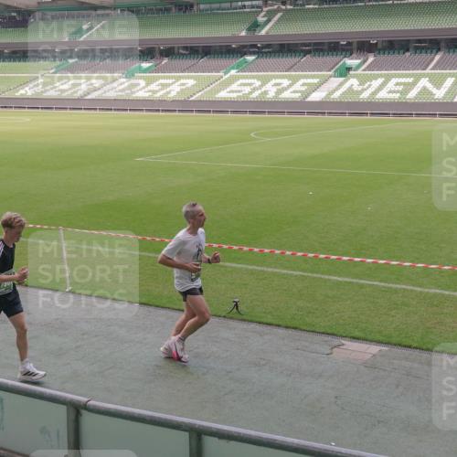 13.09.2026 - 21. swb-Marathon Bremen Michael Burmester http://msf.ph/oto/10329854 13.09.2026 13:00:48 Laufen im Stadion 135, 232, 242, 260, 282, 318, 342, 440, 651, 687, 745, 930, 1067, 1080, 1166, 1209, 1368, 1448, 1493, 1494, 1582, 1650, 1861, 1896, 1935, 1963, 2088, 2289, 2293, 2306, 2322, 2370, 2409, 2427, 2481, 2485, 2490, 2491, 2517, 2560, 2561, 2570, 2627, 2658, 2686, 2700, 2708, 2781, 2806, 2899, 2906, 2914, 2953, 2961, 2967, 3015, 3076, 3105, 3124, 3145, 3168, 3173, 3273, 3354, 3372, 3374, 3375, 3385, 3480, 3524, 3526, 3642, 3652, 3729, 3774, 3855, 3856, 3861, 3930 meine-sportfotos.de