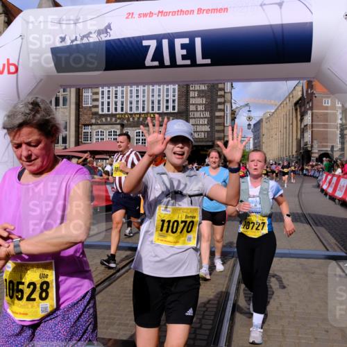 13.09.2026 - 21. swb-Marathon Bremen Tim E. http://msf.ph/oto/10329874 13.09.2026 11:03:27 Ziel 10150, 10185, 10195, 10237, 10528, 10531, 10598, 10715, 10724, 10727, 10731, 10959, 11070, 11095, 11493, 11676, 11830, 11836, 12068, 12214, 12421, 12432, 12483 meine-sportfotos.de