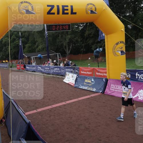 13.09.2026 - Airport Race Dennis Weichert http://msf.ph/oto/10329895 13.09.2026 10:24:23 Ziel 4017, 5145, 5147 meine-sportfotos.de