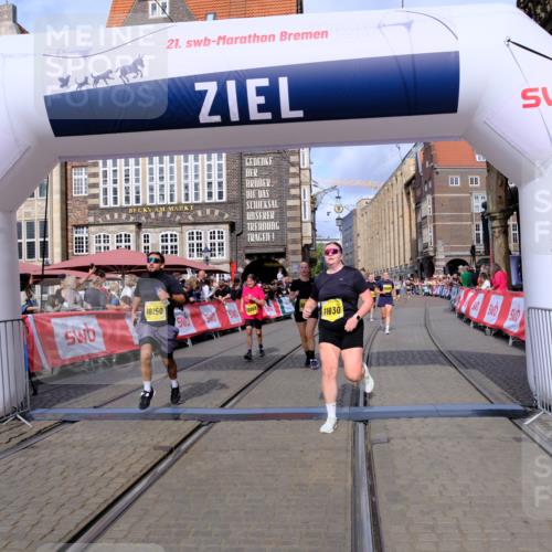 13.09.2026 - 21. swb-Marathon Bremen Tim E. http://msf.ph/oto/10329934 13.09.2026 11:03:32 Ziel 10092, 10150, 10195, 10237, 10309, 10528, 10531, 10598, 10715, 10724, 10727, 10904, 10959, 11070, 11493, 11676, 11830, 11836, 12068, 12184, 12185, 12214, 12421, 12432, 12483, 12611 meine-sportfotos.de