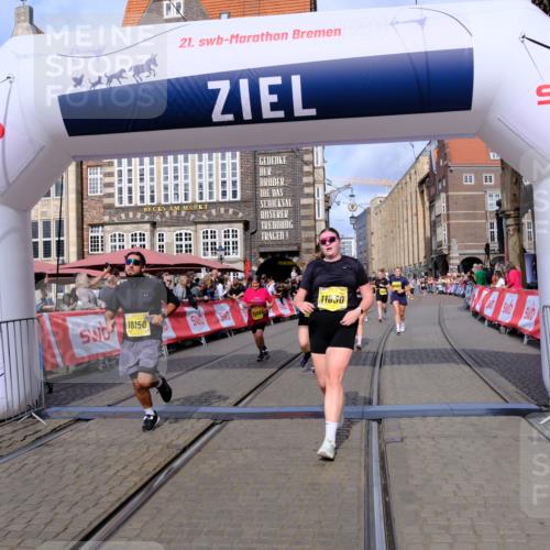 13.09.2026 - 21. swb-Marathon Bremen Tim E. http://msf.ph/oto/10329953 13.09.2026 11:03:32 Ziel 10092, 10150, 10195, 10237, 10309, 10528, 10531, 10598, 10715, 10724, 10727, 10904, 10959, 11070, 11493, 11676, 11830, 11836, 12068, 12184, 12185, 12214, 12421, 12432, 12483, 12611 meine-sportfotos.de