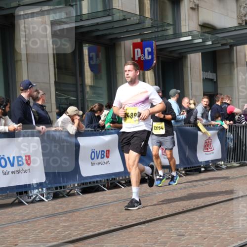 13.09.2026 - 21. swb-Marathon Bremen Strokosch-Dieckow http://msf.ph/oto/10329956 13.09.2026 11:02:31 Ziel 10190, 10296, 10633, 10731, 10783, 10945, 10954, 10955, 10985, 11096, 11107, 11261, 11313, 11564, 11662, 11697, 11701, 11719, 11730, 11776, 11785, 12071, 12154, 12247, 12429, 12448, 12451, 12465, 10153, 10154, 10173, 10273, 10274, 10278, 10331, 10338, 10439, 10636, 10738, 10885, 10915, 10943, 11137, 11249, 11505, 11508, 11526, 11554, 11576, 11853, 11886, 11890, 11945, 12042, 12094, 12134, 12135, 12169, 12252, 12489 meine-sportfotos.de