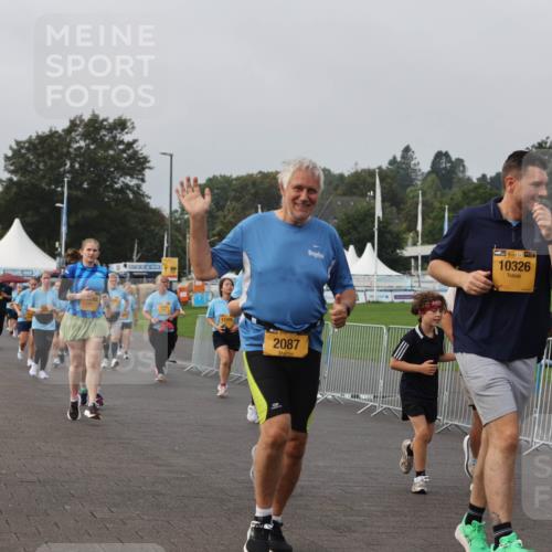 13.09.2026 - Kiel Lauf Andreas Tolksdorf http://msf.ph/oto/10329984 13.09.2026 09:31:21 Kiellinie 11096, 2087, 139, 10326, 39, 10325 meine-sportfotos.de