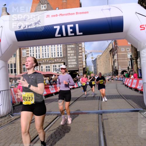 13.09.2026 - 21. swb-Marathon Bremen Tim E. http://msf.ph/oto/10330016 13.09.2026 11:03:35 Ziel 10092, 10150, 10187, 10195, 10237, 10309, 10528, 10531, 10598, 10724, 10727, 10904, 10959, 11070, 11493, 11598, 11676, 11773, 11830, 11836, 12068, 12184, 12185, 12214, 12611 meine-sportfotos.de
