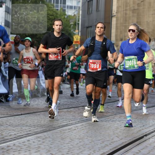 13.09.2026 - 21. swb-Marathon Bremen Strokosch-Dieckow http://msf.ph/oto/10330021 13.09.2026 13:14:36 Ziel 107, 235, 469, 1542, 1998, 2043, 2084, 2203, 2913, 2922, 3545, 4452, 4728, 5836, 5986, 6145, 7029, 7591, 7659, 7963, 8456, 8886, 8919, 9783, 615, 616, 889, 1455, 1748, 2251, 2847, 2971, 2997, 3012, 3057, 3175, 3206, 3834, 4097, 4226, 4246, 4569, 4586, 5315, 5649, 5962, 6472, 7251, 7782, 8409, 9242, 10016 meine-sportfotos.de