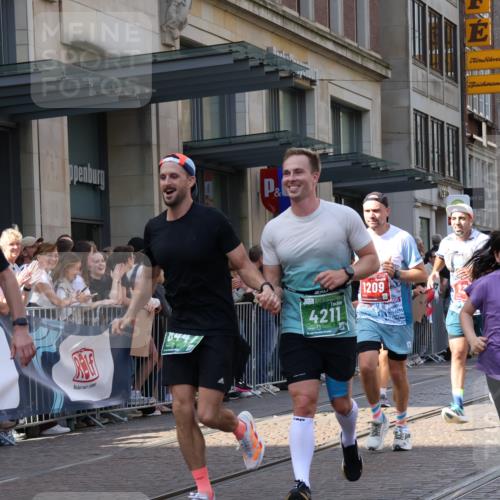 13.09.2026 - 21. swb-Marathon Bremen Strokosch-Dieckow http://msf.ph/oto/10330145 13.09.2026 13:22:02 Ziel 1601, 1645, 1933, 2499, 3021, 3855, 4204, 4211, 4697, 6621, 7625, 7917, 8447, 8574, 9668, 9839, 141, 148, 572, 1209, 2051, 2397, 3290, 3338, 3652, 3695, 3774, 3934, 4581, 4735, 5193, 6865, 6976, 7098, 8438, 8452, 8924, 8947, 9421, 9599, 9839, 10120 meine-sportfotos.de