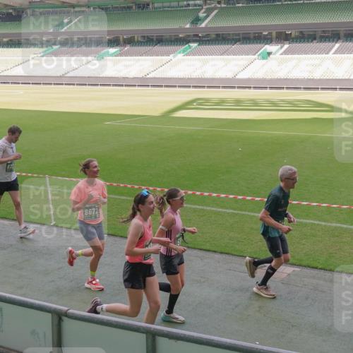 13.09.2026 - 21. swb-Marathon Bremen Michael Burmester http://msf.ph/oto/10330165 13.09.2026 13:01:23 Laufen im Stadion 135, 150, 242, 282, 318, 440, 531, 651, 687, 930, 946, 1006, 1067, 1163, 1368, 1436, 1448, 1582, 1650, 1861, 1896, 1935, 1963, 2033, 2047, 2062, 2292, 2293, 2306, 2322, 2370, 2409, 2427, 2485, 2490, 2491, 2560, 2561, 2627, 2638, 2658, 2686, 2700, 2708, 2781, 2906, 2967, 2987, 3013, 3044, 3076, 3105, 3145, 3168, 3173, 3187, 3248, 3294, 3334, 3354, 3372, 3374, 3375, 3385, 3392, 3480, 3524, 3526, 3527, 3642, 3667, 3729, 3774, 3806, 3855, 3856 meine-sportfotos.de