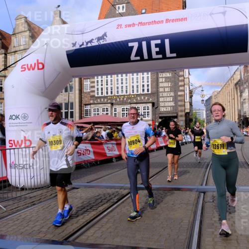 13.09.2026 - 21. swb-Marathon Bremen Tim E. http://msf.ph/oto/10330192 13.09.2026 11:03:41 Ziel 10092, 10150, 10187, 10237, 10309, 10420, 10724, 10904, 11211, 11411, 11598, 11655, 11746, 11773, 11830, 12068, 12184, 12185, 12611 meine-sportfotos.de