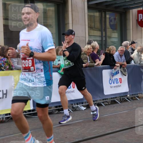 13.09.2026 - 21. swb-Marathon Bremen Strokosch-Dieckow http://msf.ph/oto/10330263 13.09.2026 13:22:05 Ziel 1601, 1645, 1933, 2481, 2499, 3021, 3855, 4204, 4211, 4697, 6621, 6891, 7625, 7917, 8447, 8574, 9668, 141, 148, 572, 1209, 1645, 2051, 3021, 3338, 3652, 3774, 3934, 4581, 4735, 5193, 6976, 7098, 8438, 8452, 8924, 8947, 9421, 9599, 9839, 10120 meine-sportfotos.de