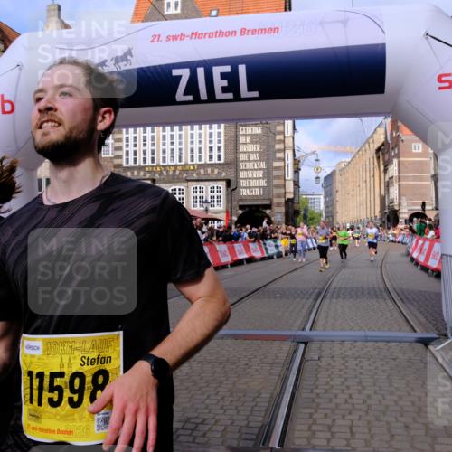 13.09.2026 - 21. swb-Marathon Bremen Tim E. http://msf.ph/oto/10330301 13.09.2026 11:03:43 Ziel 10092, 10150, 10187, 10237, 10309, 10420, 10724, 10902, 10904, 11211, 11411, 11598, 11655, 11746, 11773, 11830, 12068, 12184, 12185, 12611 meine-sportfotos.de