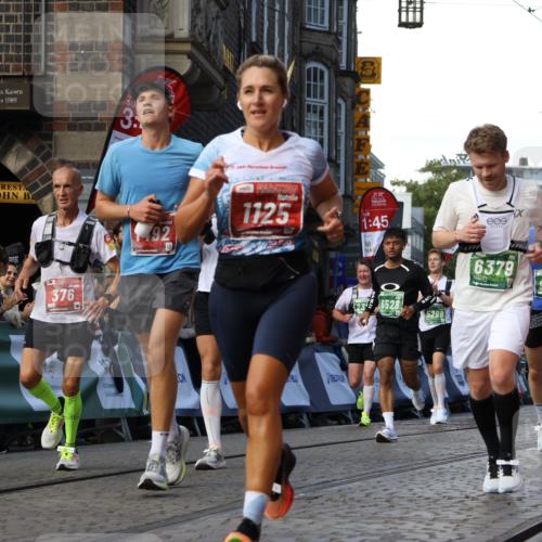 13.09.2026 - 21. swb-Marathon Bremen Strokosch-Dieckow http://msf.ph/oto/10330323 13.09.2026 13:14:53 Ziel 199, 376, 469, 1043, 1125, 1492, 1814, 2251, 2971, 2997, 3012, 3085, 3821, 3834, 4586, 4685, 5239, 5794, 5836, 6130, 6506, 7117, 7782, 7826, 8366, 8456, 9242, 9868, 10016, 1510, 2383, 3504, 3717, 4382, 4992, 5294, 5298, 5417, 5471, 6351, 6379, 6521, 6528, 6717, 7190, 7432, 8238, 9338, 9363, 9797 meine-sportfotos.de