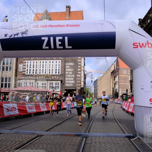 13.09.2026 - 21. swb-Marathon Bremen Tim E. http://msf.ph/oto/10330329 13.09.2026 11:03:46 Ziel 10092, 10187, 10237, 10309, 10420, 10724, 10902, 10904, 11211, 11411, 11598, 11655, 11746, 11773, 12068, 12184, 12185, 12611 meine-sportfotos.de