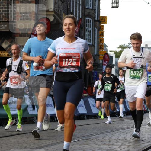 13.09.2026 - 21. swb-Marathon Bremen Strokosch-Dieckow http://msf.ph/oto/10330335 13.09.2026 13:14:53 Ziel 199, 376, 469, 1043, 1125, 1492, 1814, 2251, 2971, 2997, 3012, 3085, 3821, 3834, 4586, 4685, 5239, 5794, 5836, 6130, 6506, 7117, 7782, 7826, 8366, 8456, 9242, 9868, 10016, 1510, 2383, 3504, 3717, 4382, 4992, 5294, 5298, 5417, 5471, 6351, 6379, 6521, 6528, 6717, 7190, 7432, 8238, 9338, 9363, 9797 meine-sportfotos.de