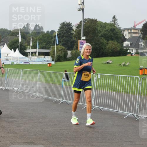 13.09.2026 - Kiel Lauf Andreas Tolksdorf http://msf.ph/oto/10330364 13.09.2026 09:32:01 Kiellinie 6956, 7358 meine-sportfotos.de