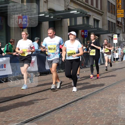 13.09.2026 - 21. swb-Marathon Bremen Strokosch-Dieckow http://msf.ph/oto/10330369 13.09.2026 11:02:41 Ziel 10185, 10195, 10296, 10528, 10531, 10598, 10633, 10715, 10727, 10731, 10783, 10945, 10954, 10955, 10959, 11070, 11095, 11107, 11313, 11493, 11564, 11676, 11697, 11701, 11719, 11730, 11785, 11836, 12071, 12214, 12247, 12421, 12432, 12448, 12465, 12483, 10153, 10154, 10190, 10273, 10274, 10278, 10338, 10738, 10885, 10945, 10985, 11096, 11137, 11261, 11505, 11508, 11526, 11554, 11662, 11701, 11776, 11890, 11945, 12154, 12169, 12252, 12429, 12451, 12489 meine-sportfotos.de