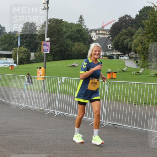 13.09.2026 - Kiel Lauf Andreas Tolksdorf http://msf.ph/oto/10330379 13.09.2026 09:32:01 Kiellinie 51, 6956, 735 meine-sportfotos.de