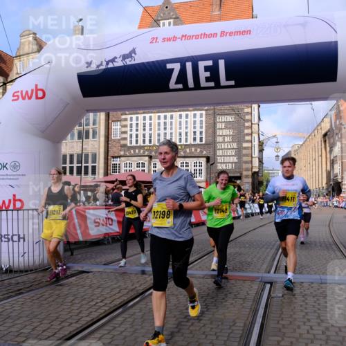 13.09.2026 - 21. swb-Marathon Bremen Tim E. http://msf.ph/oto/10330392 13.09.2026 11:03:48 Ziel 10092, 10187, 10309, 10327, 10420, 10569, 10902, 10904, 10950, 11211, 11411, 11595, 11598, 11655, 11746, 11773, 12074, 12184, 12185, 12611 meine-sportfotos.de
