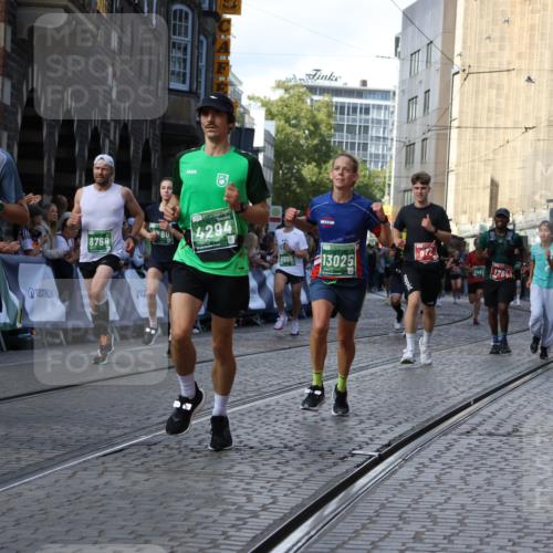 13.09.2026 - 21. swb-Marathon Bremen Strokosch-Dieckow http://msf.ph/oto/10330437 13.09.2026 13:25:19 Ziel 972, 1080, 1166, 1264, 1448, 2322, 2761, 3015, 3105, 4091, 4113, 4507, 4918, 4973, 6079, 6360, 6544, 6807, 6943, 7409, 7854, 8245, 8853, 9073, 9152, 9360, 9493, 13088, 209, 260, 1650, 1658, 5755, 5814, 6380, 7252, 8357, 8545, 8695, 8769, 9299, 9460, 9468, 9506, 13025 meine-sportfotos.de